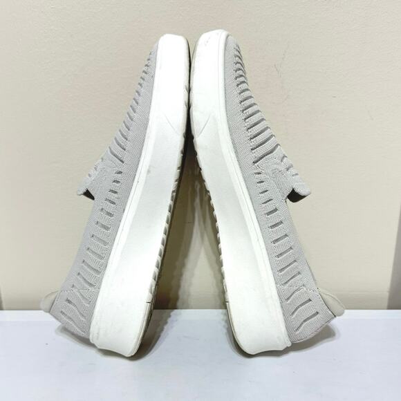 Skechers Women’s Court Break Heart Breaker Slip-On Shoes Size 9 Light Beige - Picture 6 of 10